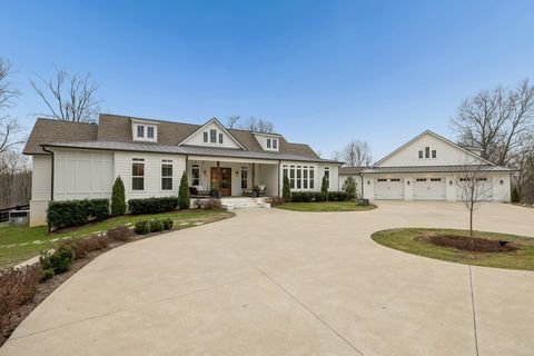 2750 Haywood Hollow Rd Columbia TN 38401