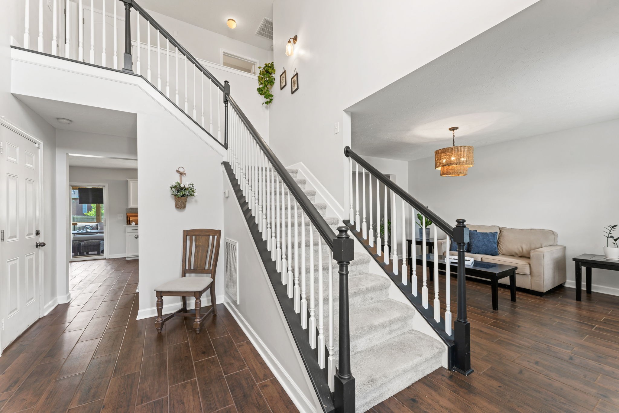 105 Glory Ct
