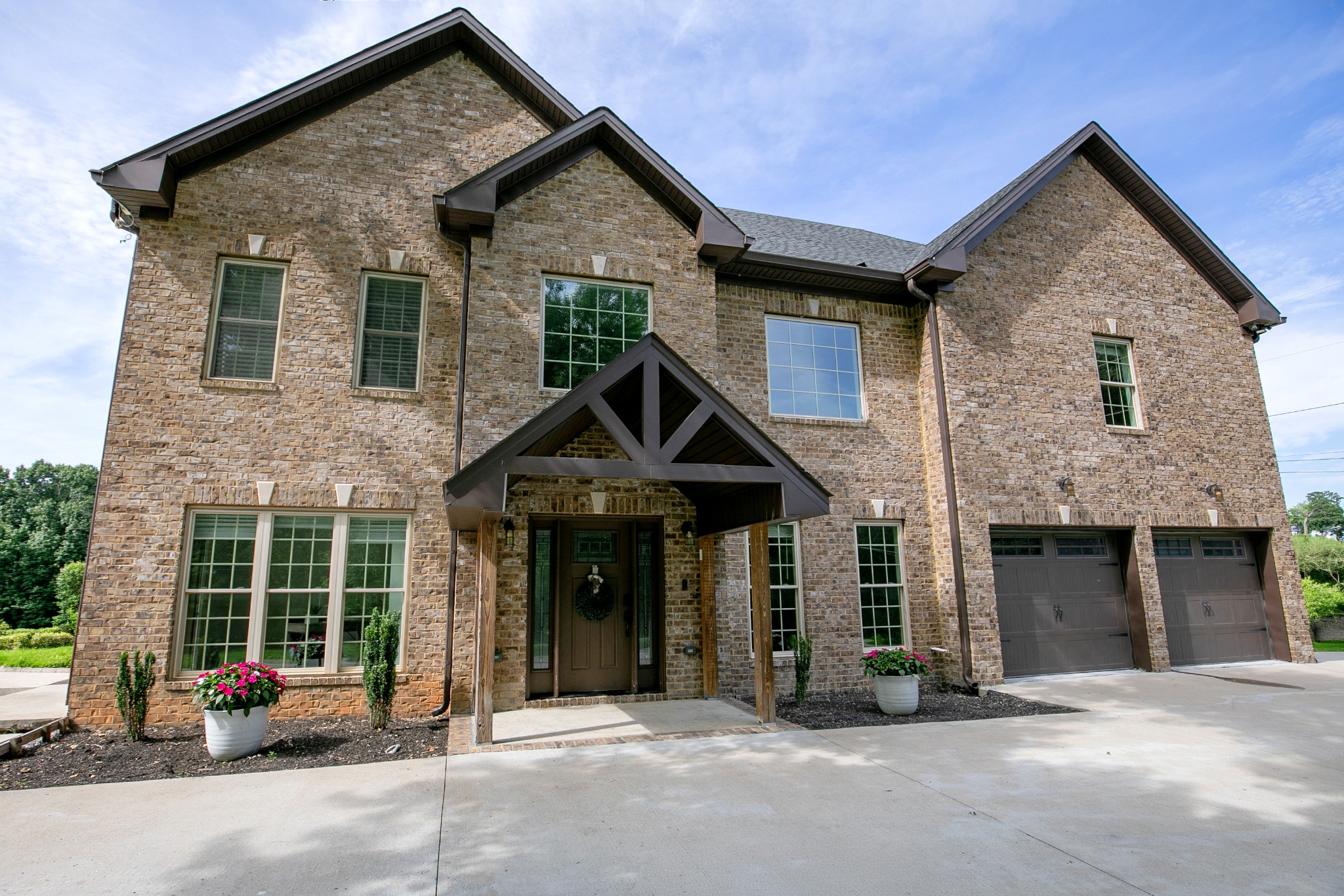 7144 Hall Rd