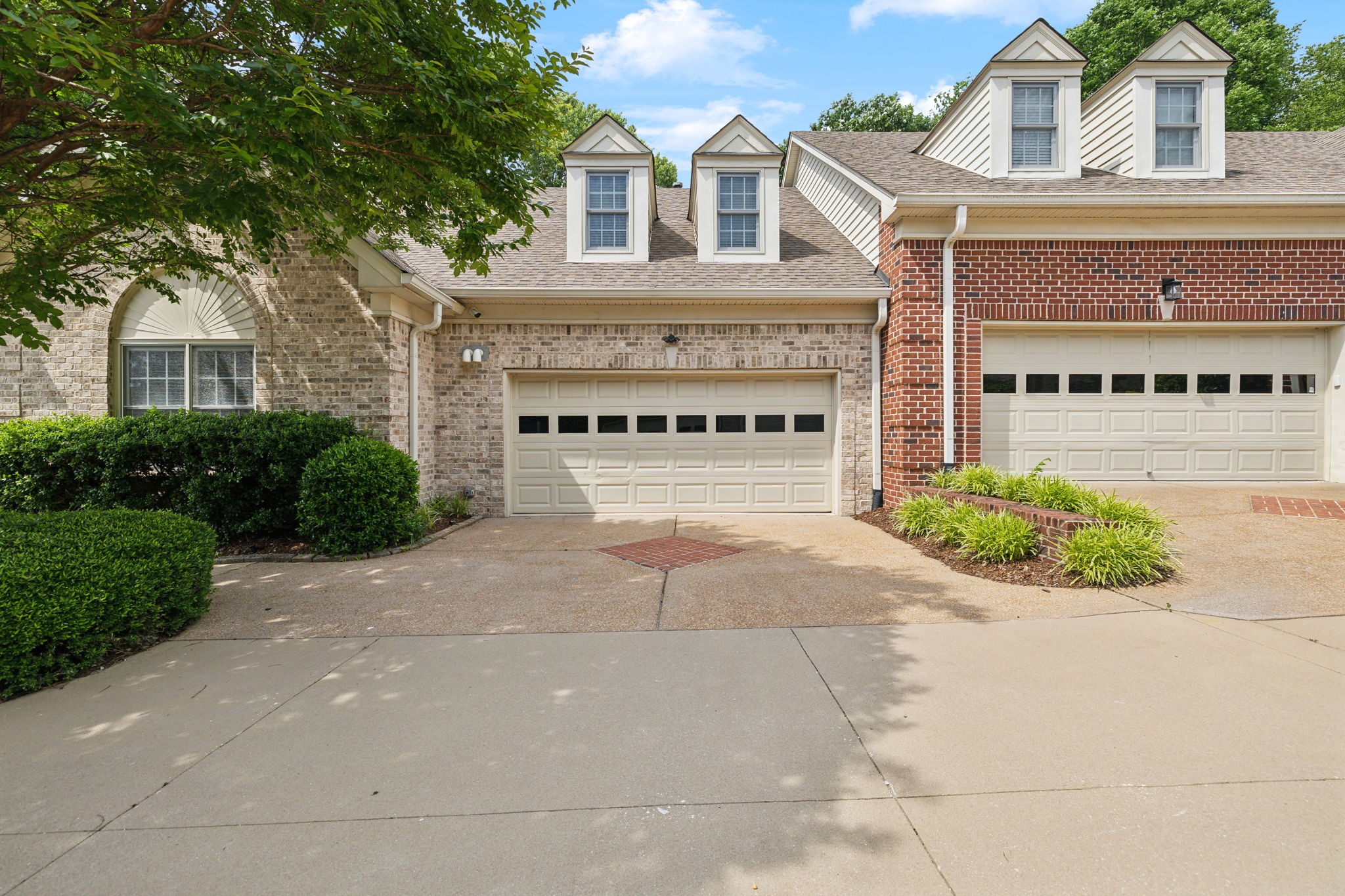 2812A White Oak Dr