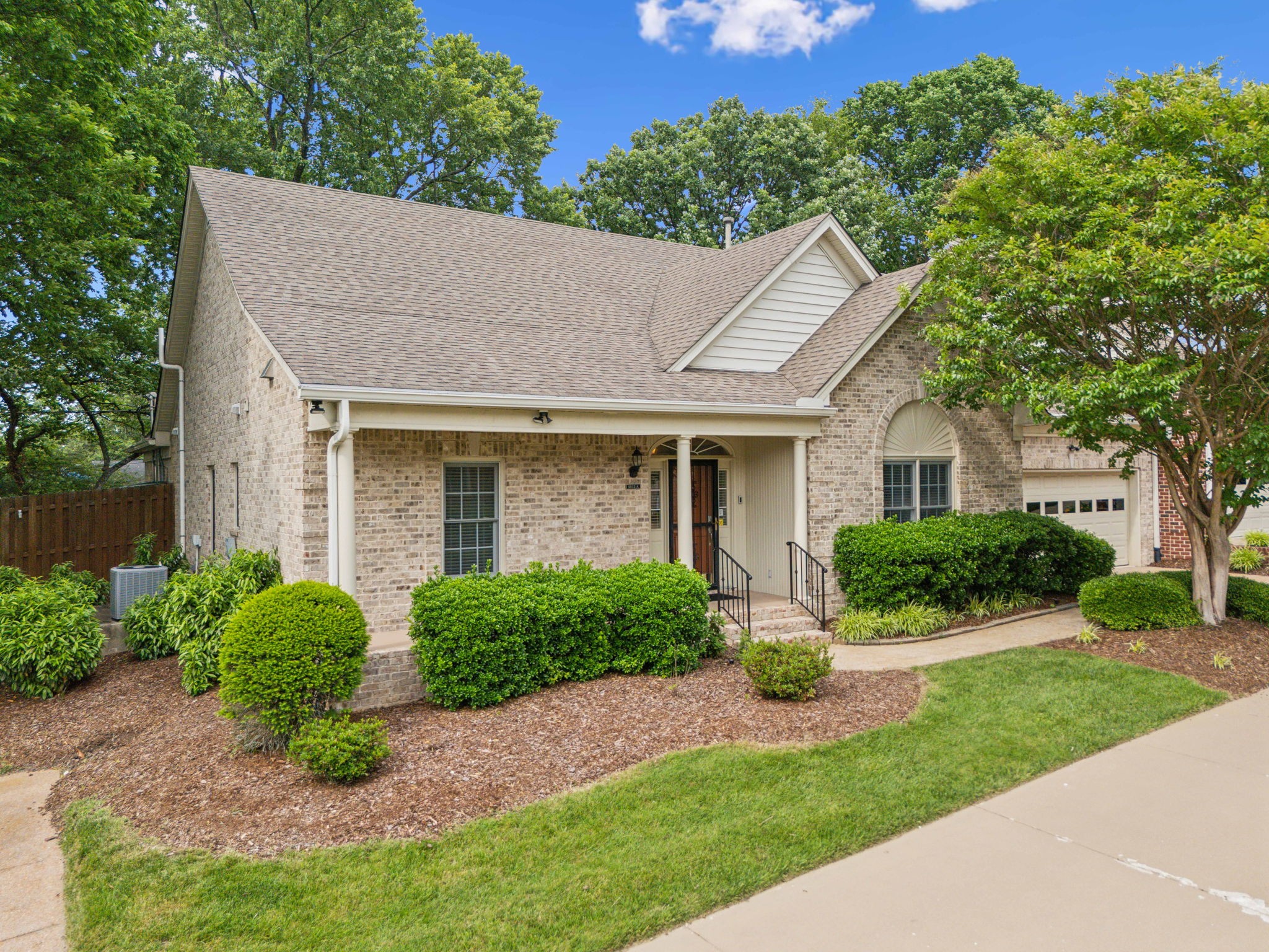 2812A White Oak Dr