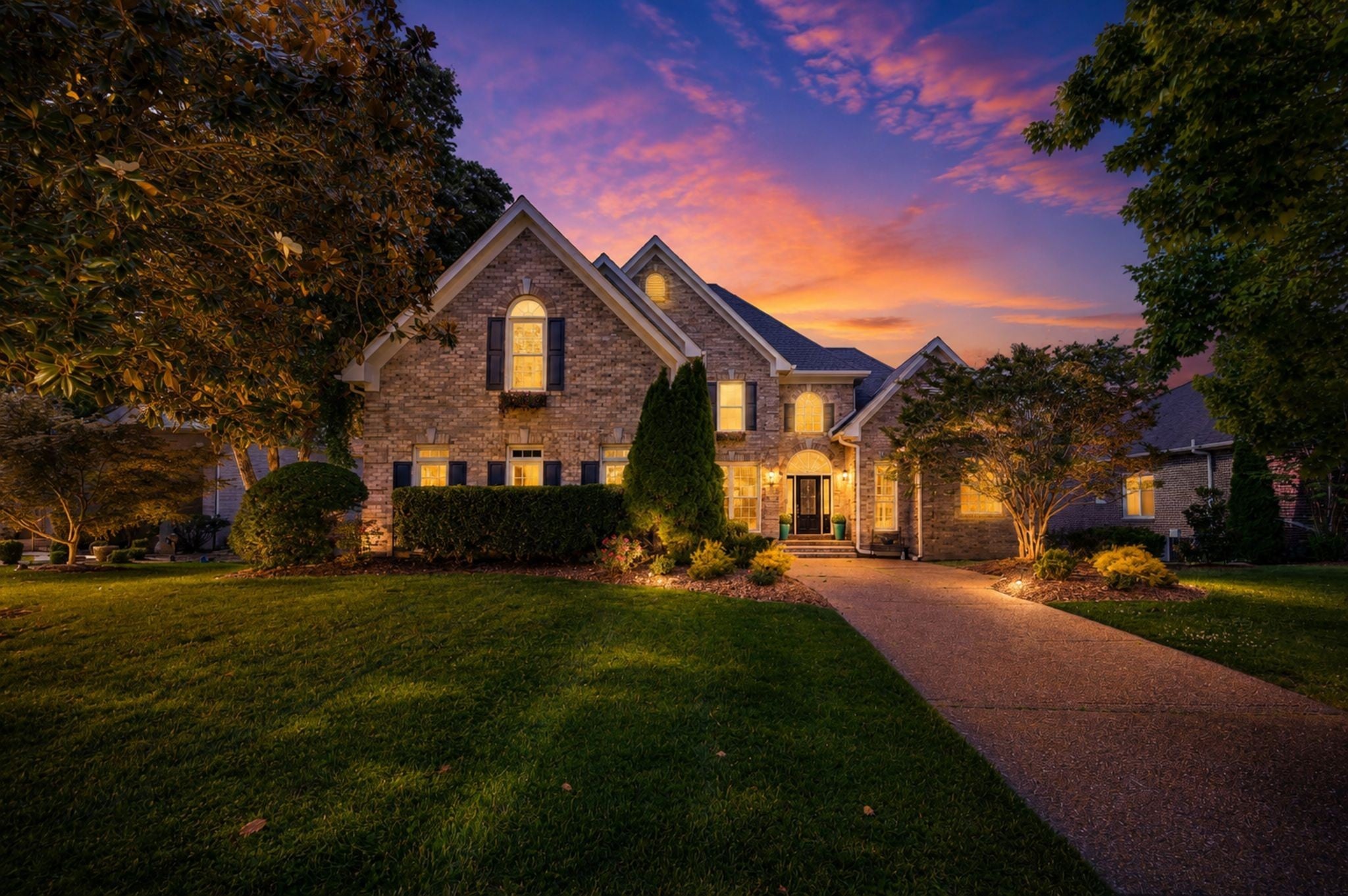 240 Temple Crest Trl