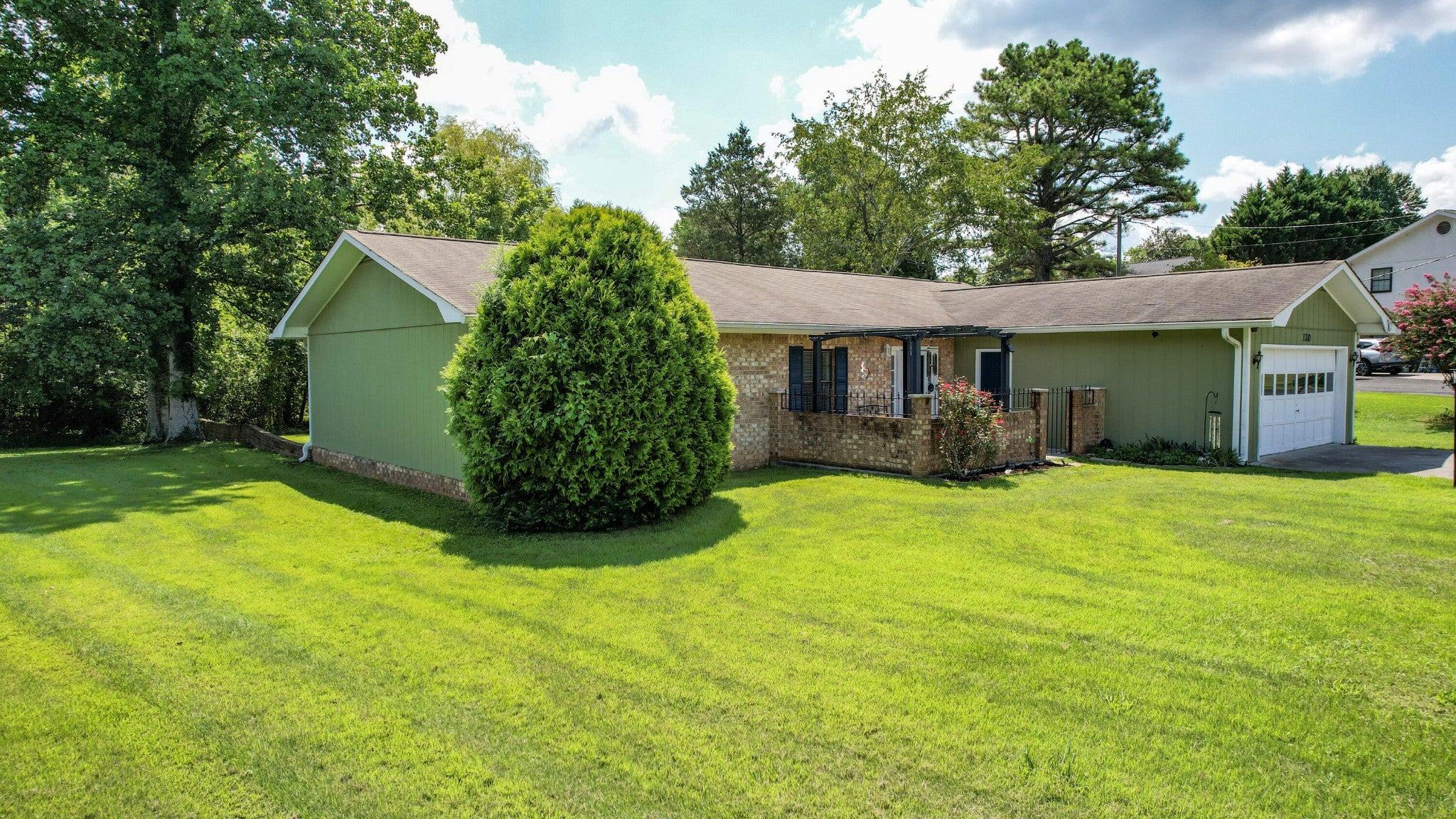 120 Brook Drive NW