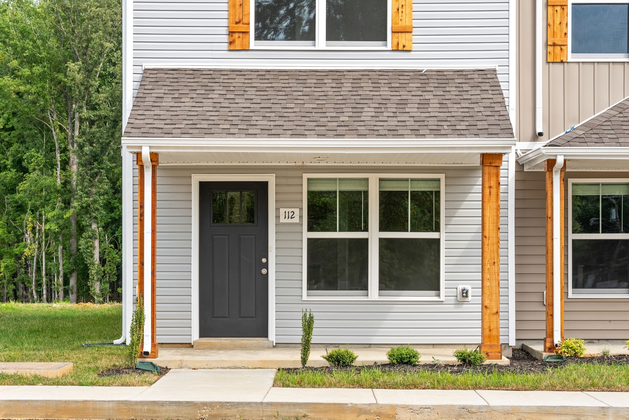 Clarksville, Tennessee 37043, United States, 2 Bedrooms Bedrooms, ,3 BathroomsBathrooms,Residential,Active,103430