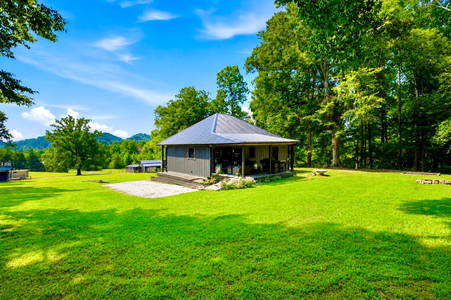 151 Saffles Ln