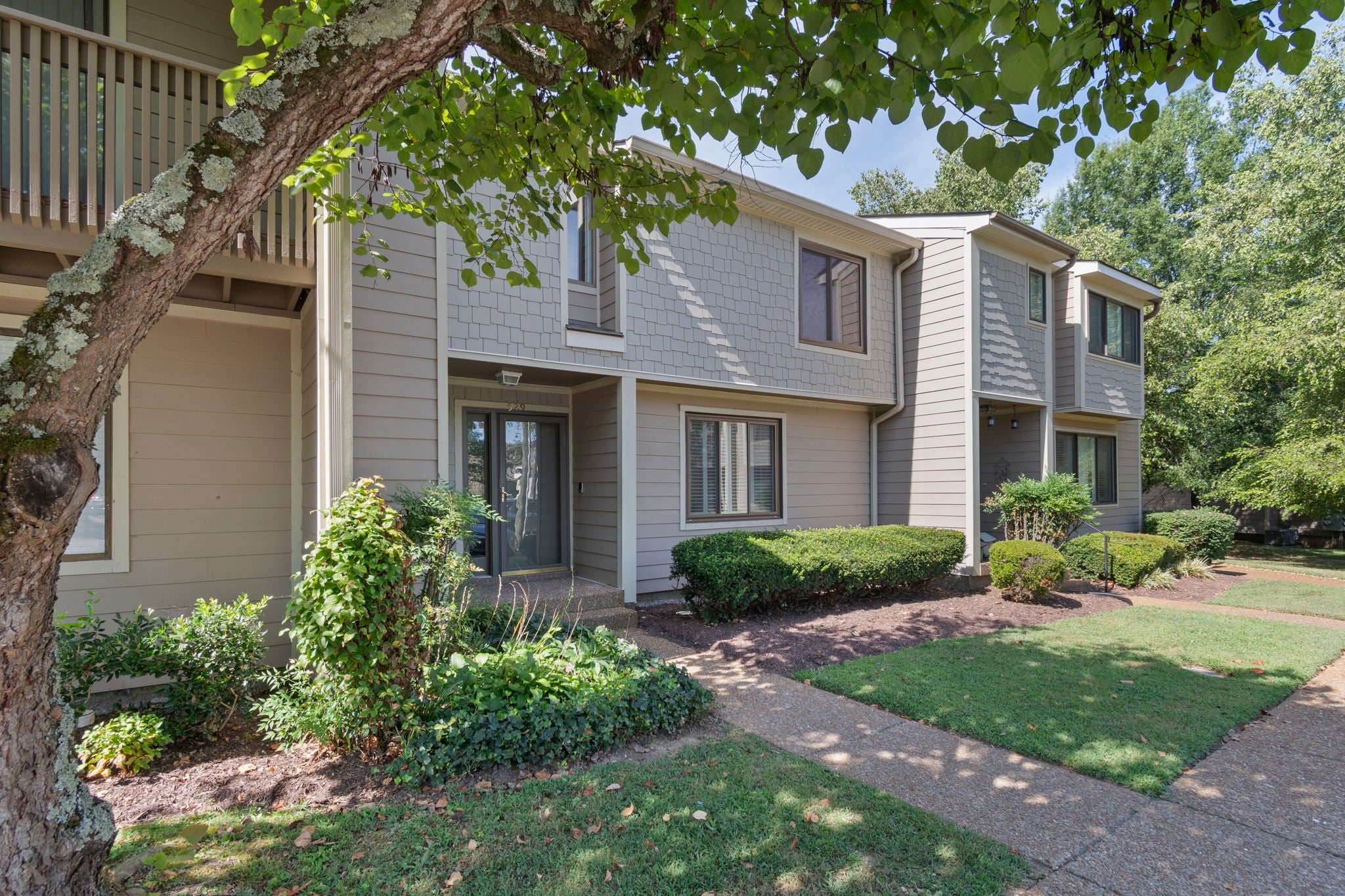 2-bed listing at 529 Belle Pointe Ct, Nashville