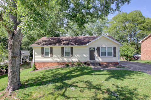 303 Grassland Dr, Clarksville, TN 37043 - MLS#: 2803388