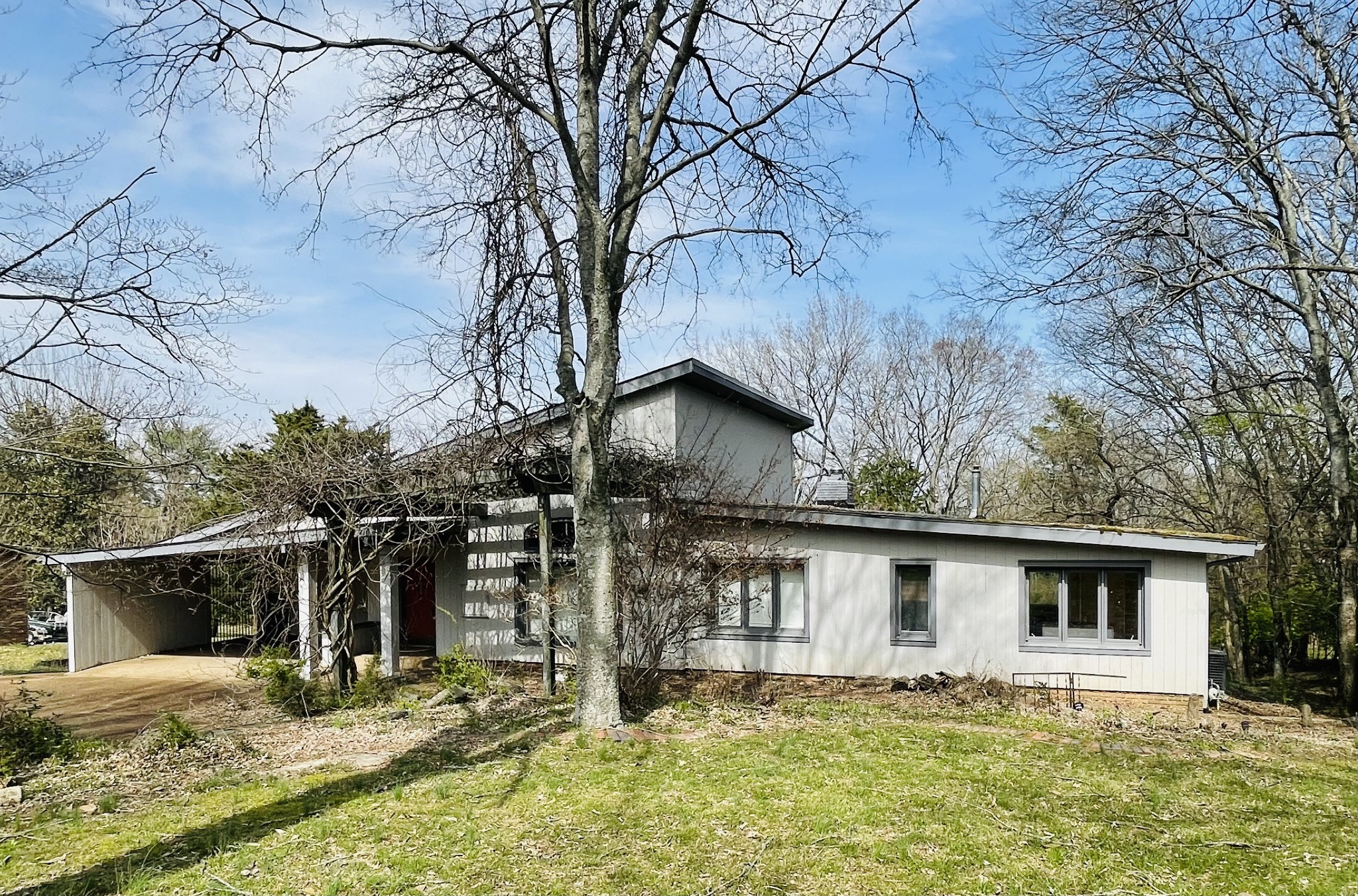 Photo 1 of 1 of 141 Country Club Dr house