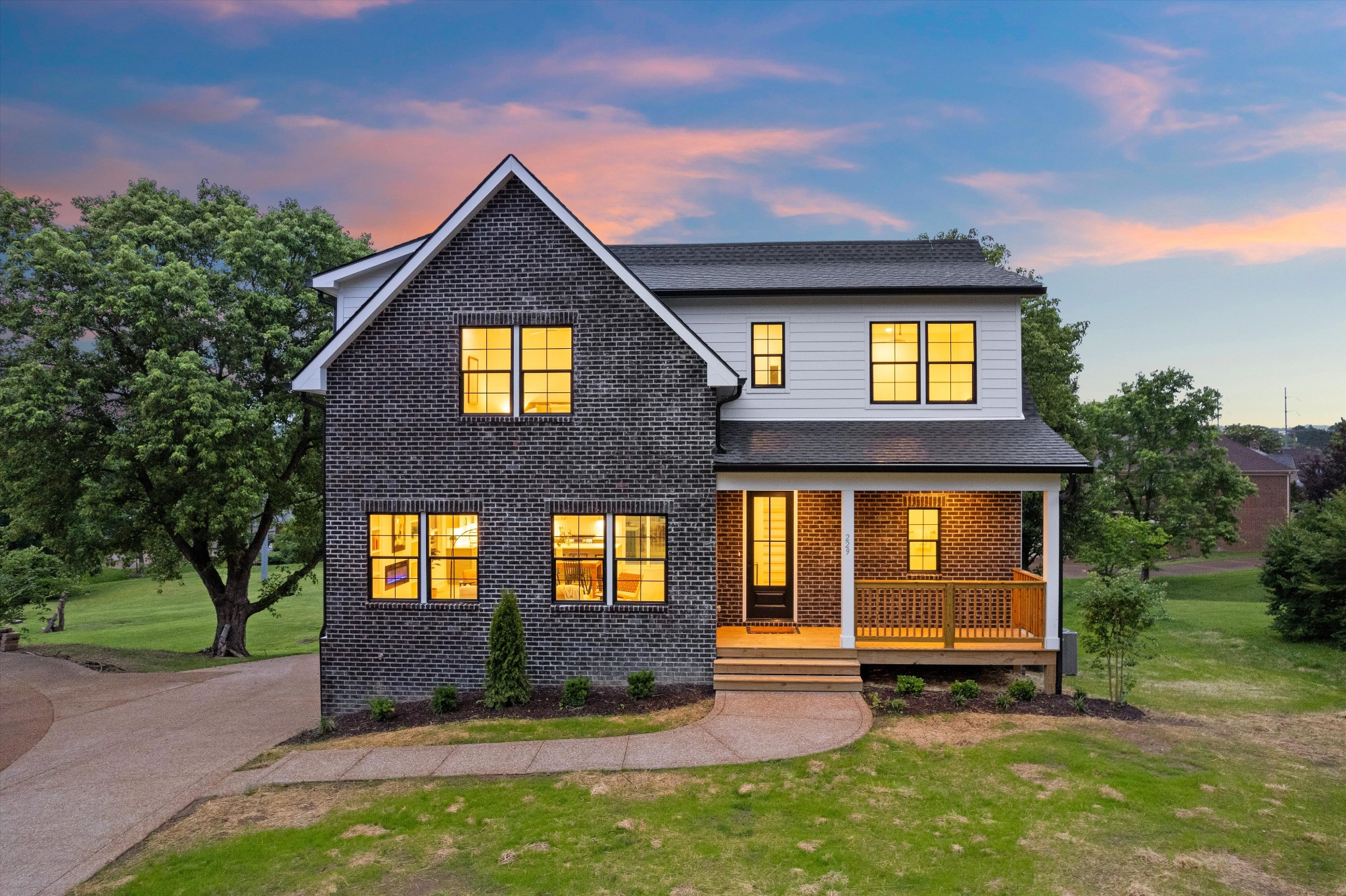 229 Cambridge Pl