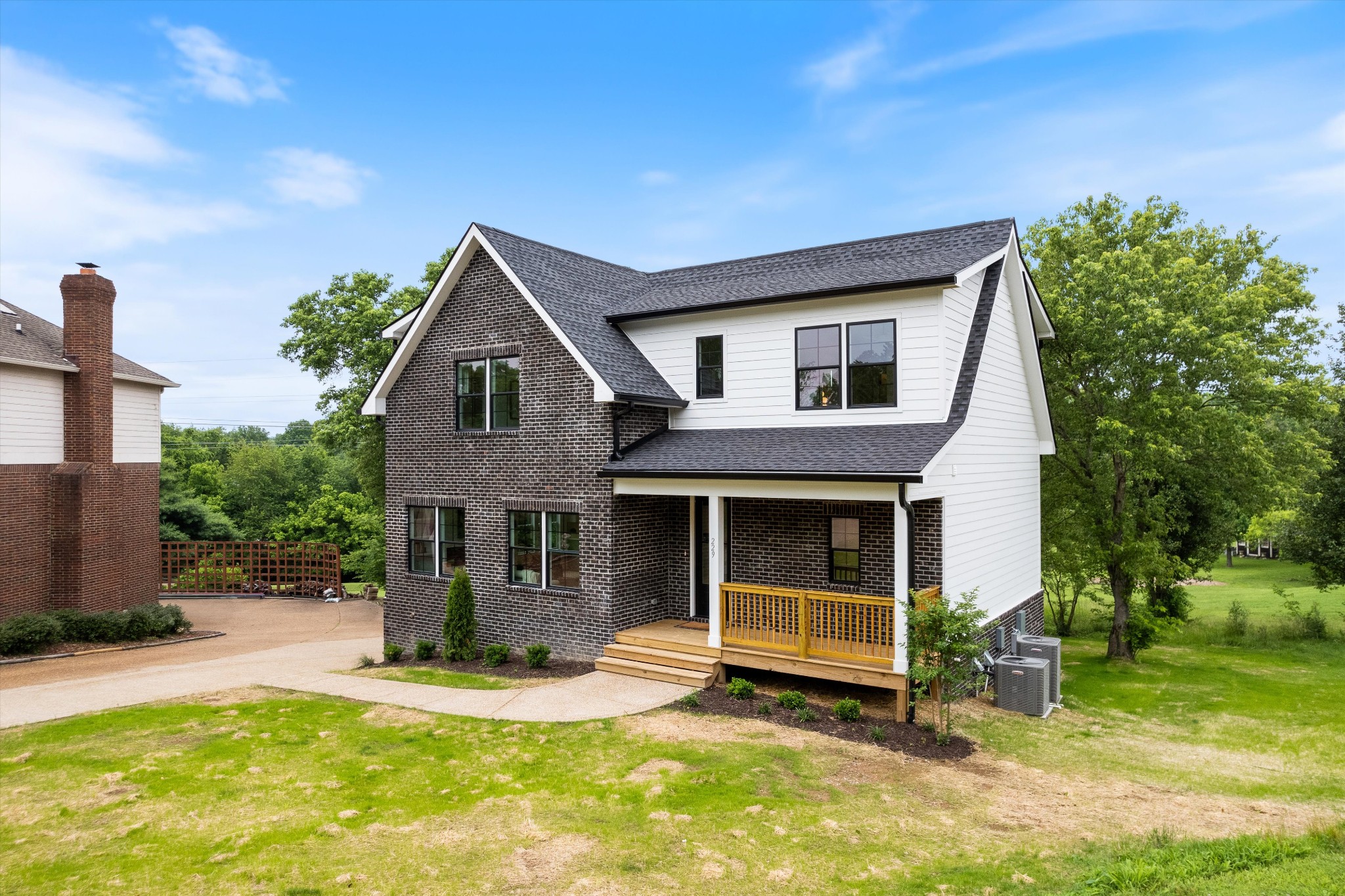 229 Cambridge Pl