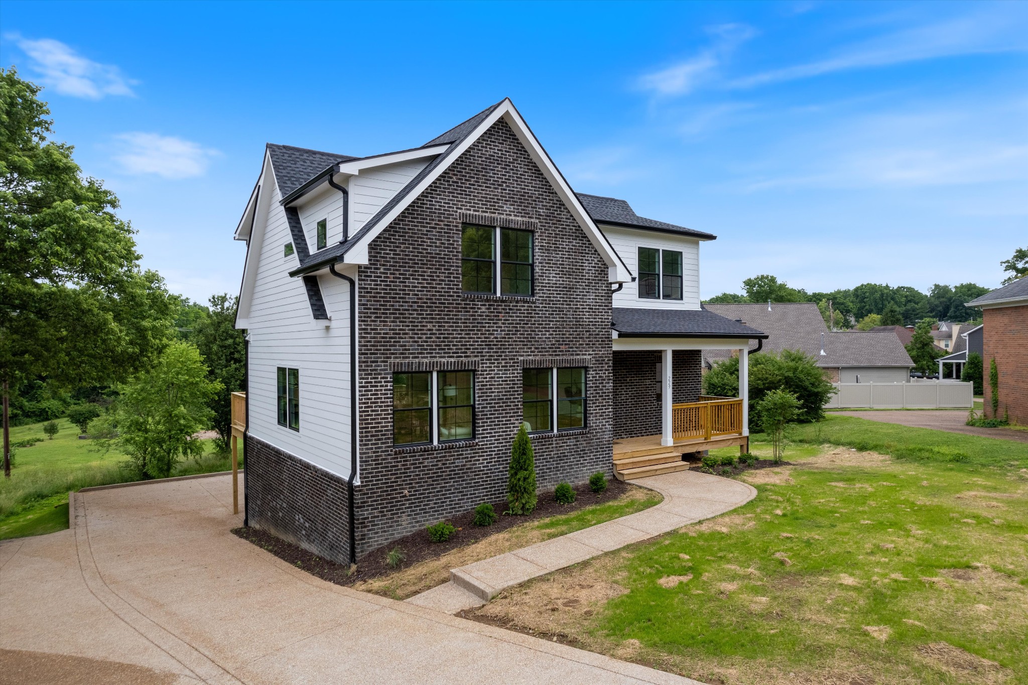 229 Cambridge Pl