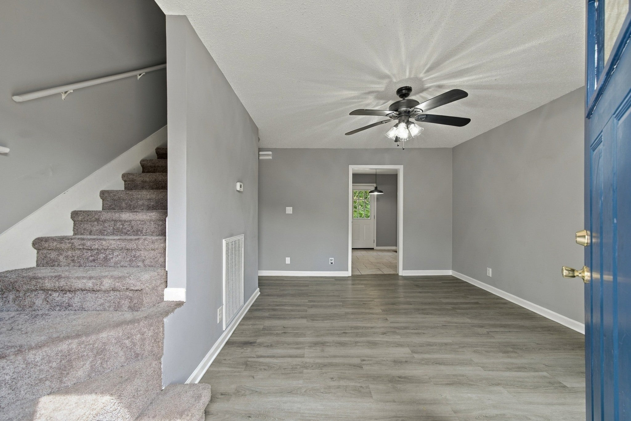 941 Applegrove Cir
