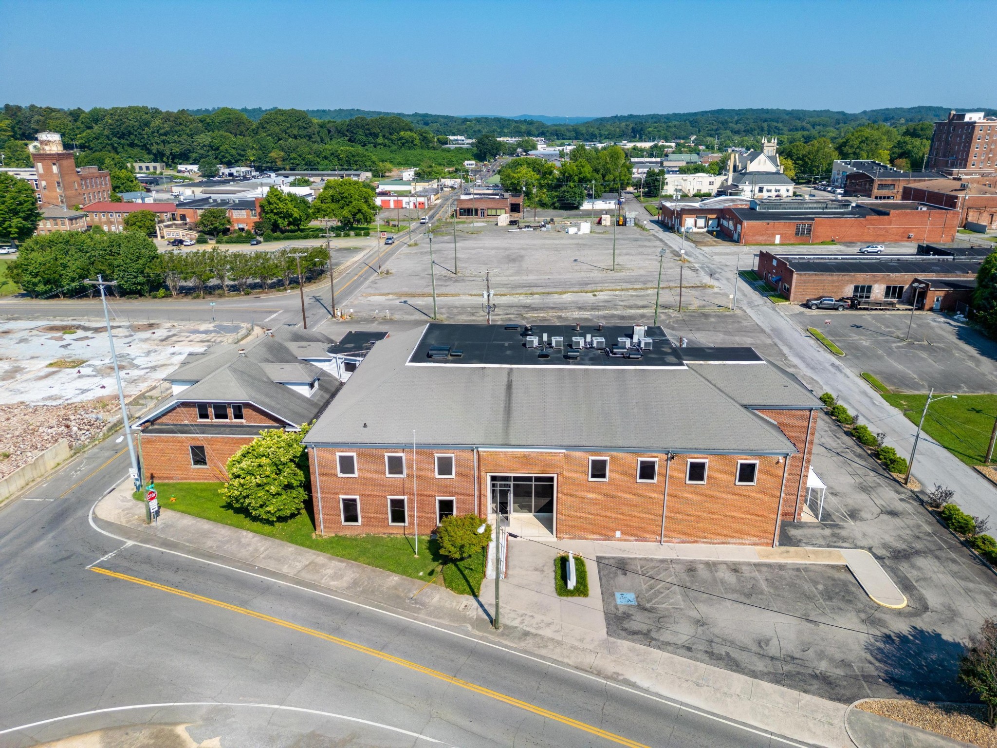 240 Edwards Street SE