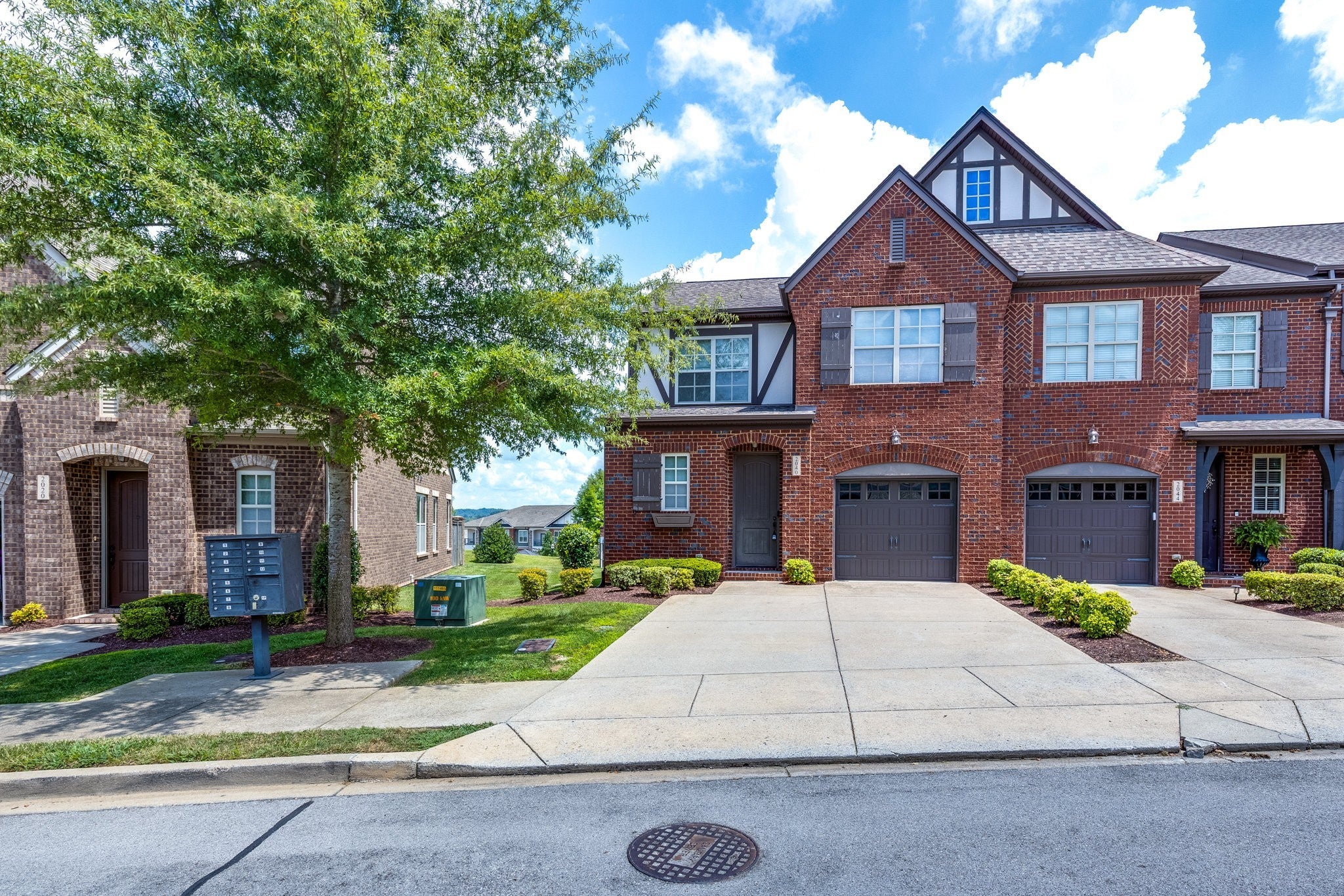 2040 Bungalow Dr