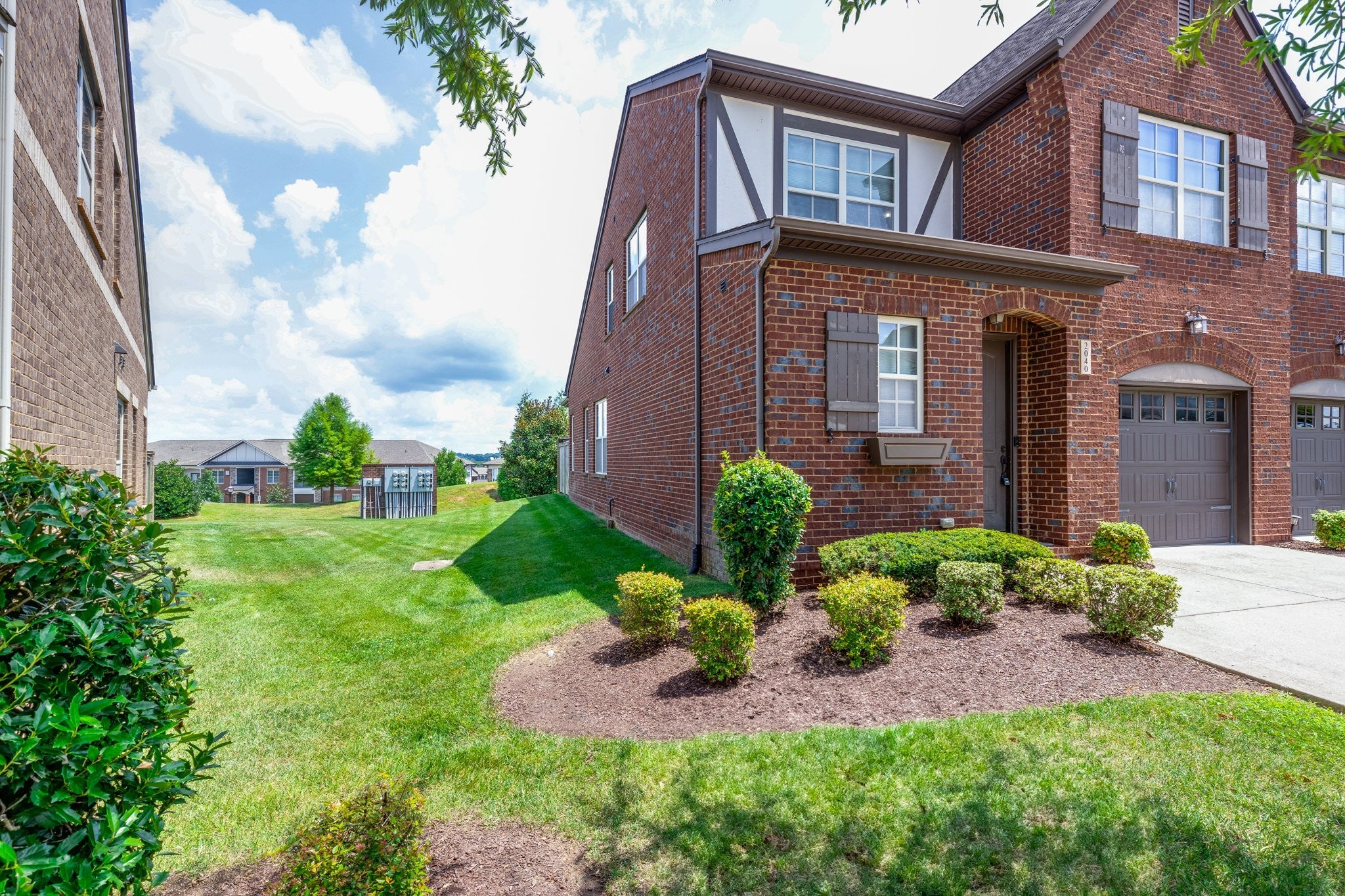 2040 Bungalow Dr
