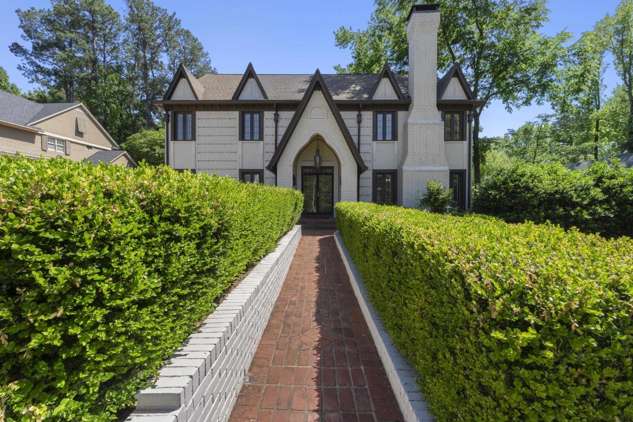 8449 LANSINGWOOD CV