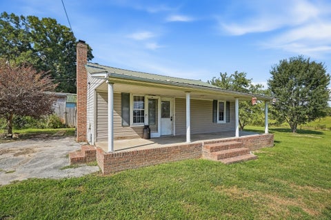 Photo of 3863 York Hwy, Gainesboro, TN 38562 (MLS # 3593253)