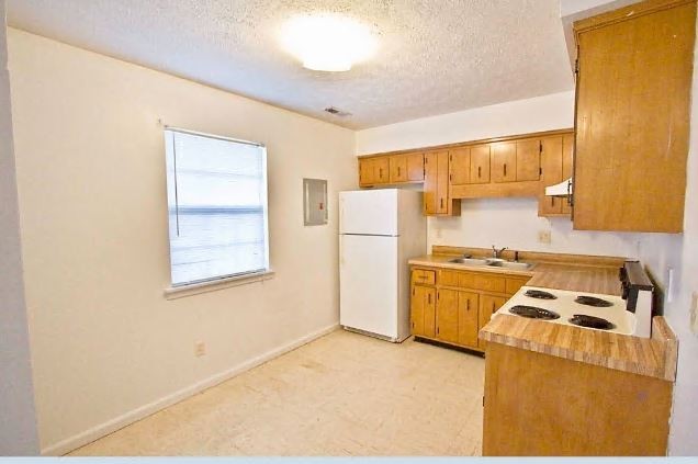 1375 Thompsonville Lane Unit 18