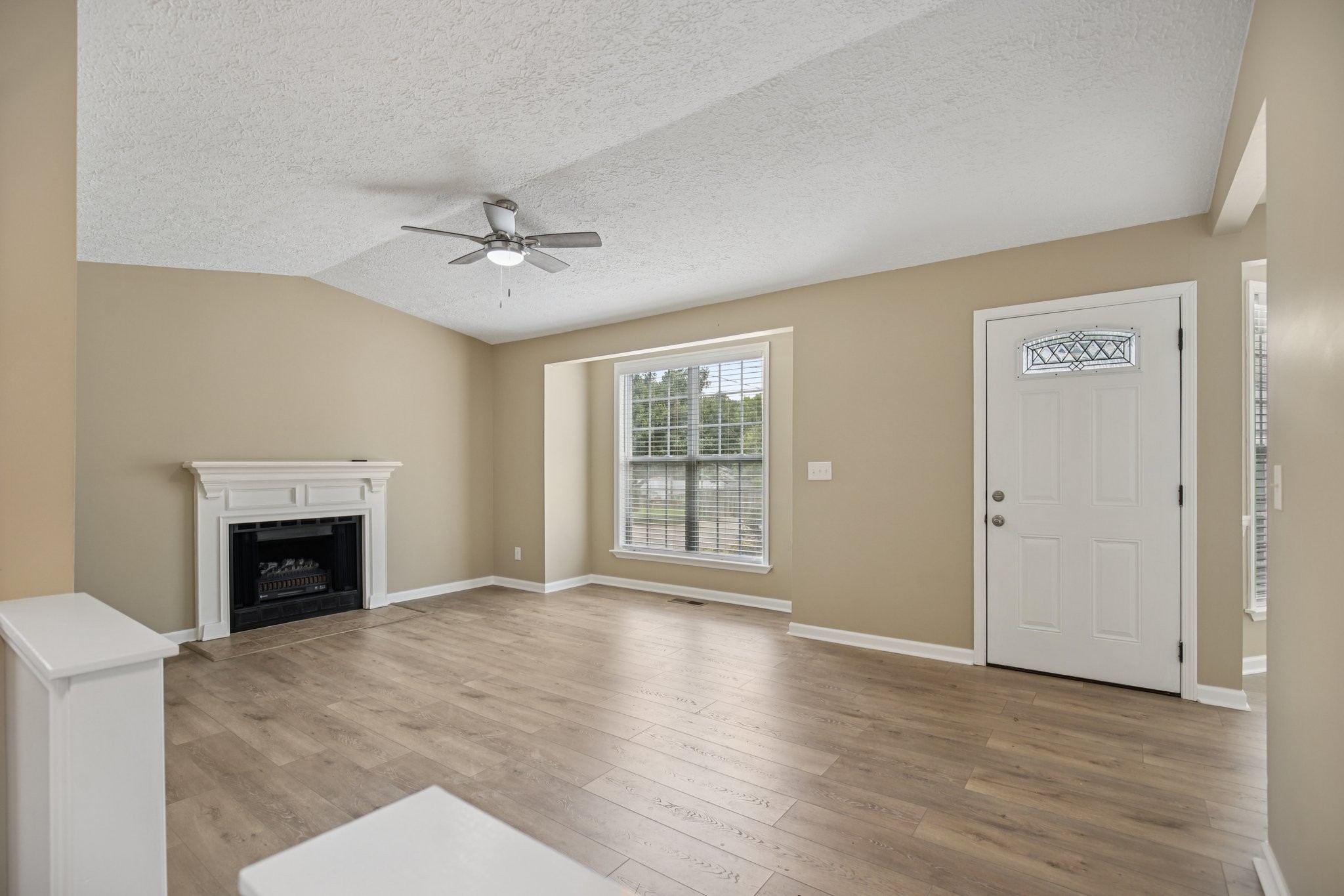3077 Casa Dr