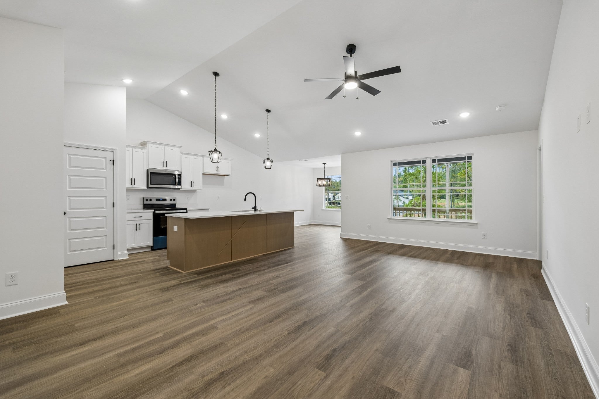 302 Dusty Rd