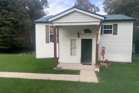156 Ivanhoe Ln Crossville TN 38555