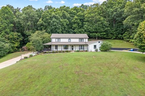 721 Valley Dr Livingston TN 38570