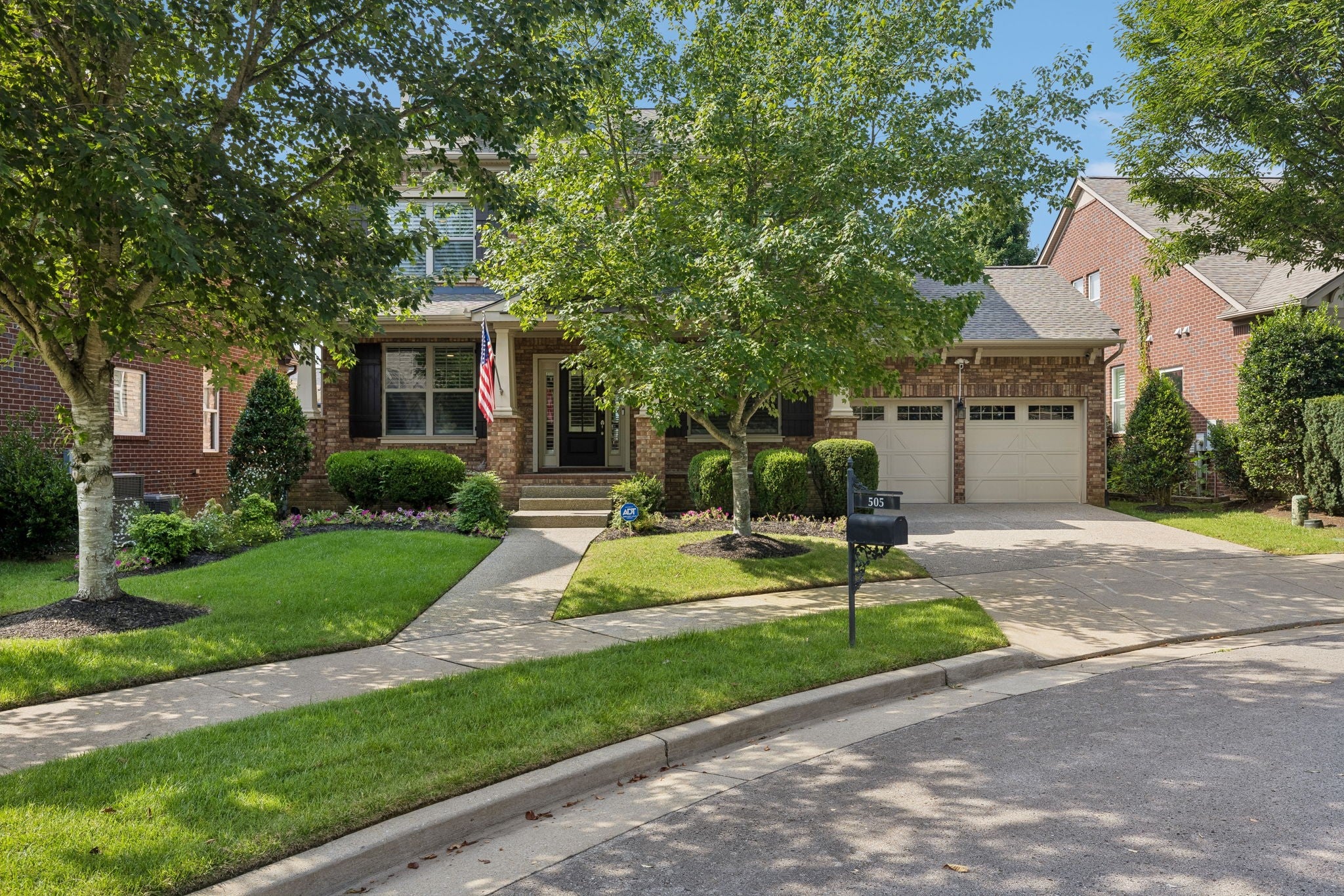 4-bed home for sale in Franklin, TN 37064, 505 Calista Ct 505 Calista Ct, Franklin TN 37064 4-bed home, photo 2 of 38