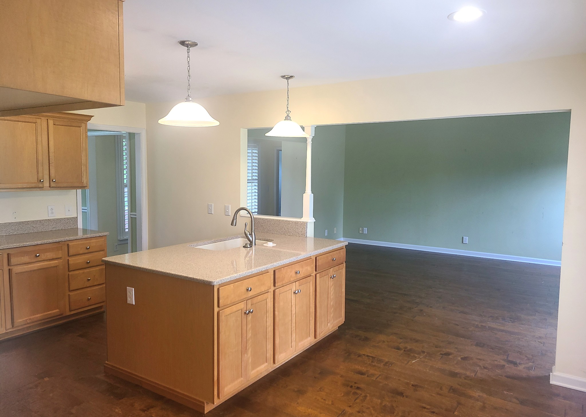 305 Lenox Ct