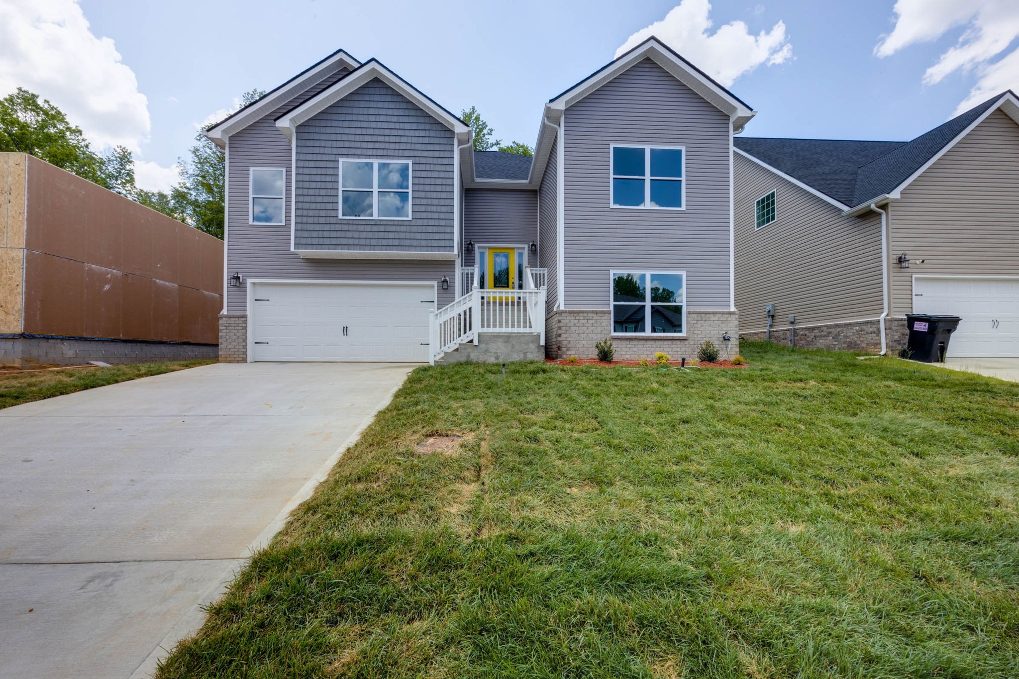 460 Ayden Ln