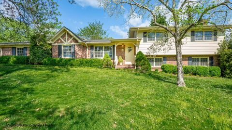 Photo of 511 Parlem Drive, Chattanooga, TN 37415 (MLS # 3168612)