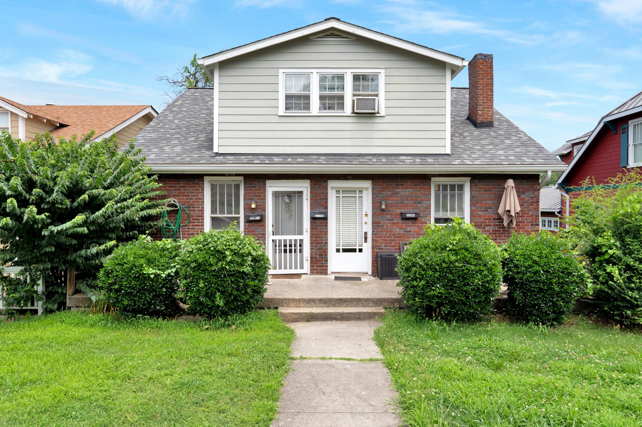 2220 Ashwood Ave