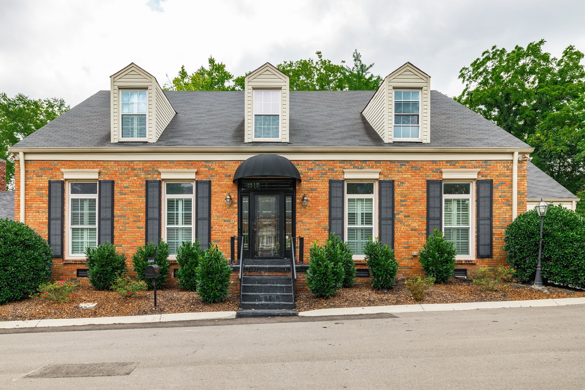 9 Redbud Dr