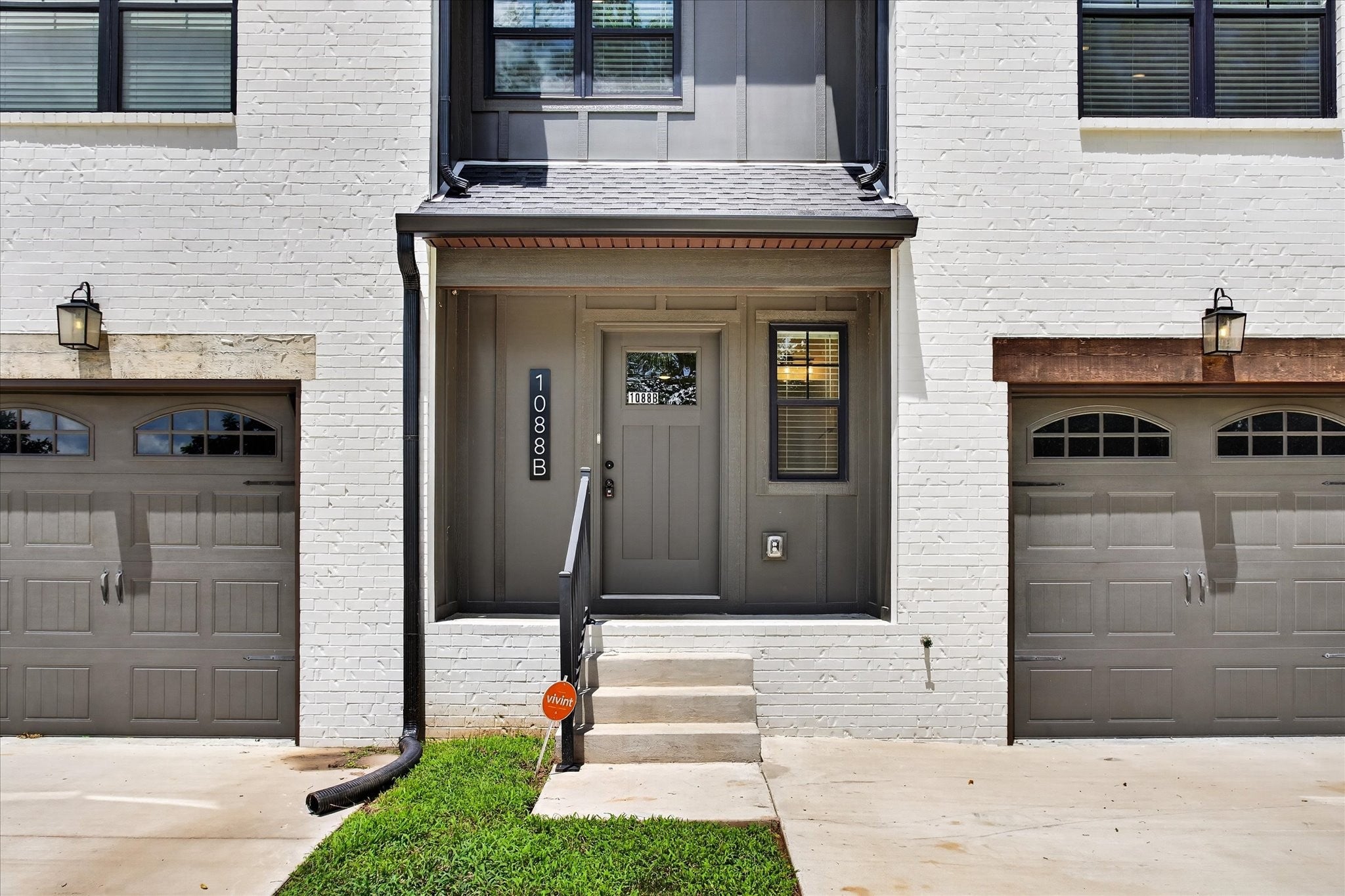 1088 Old Clarksville Pike