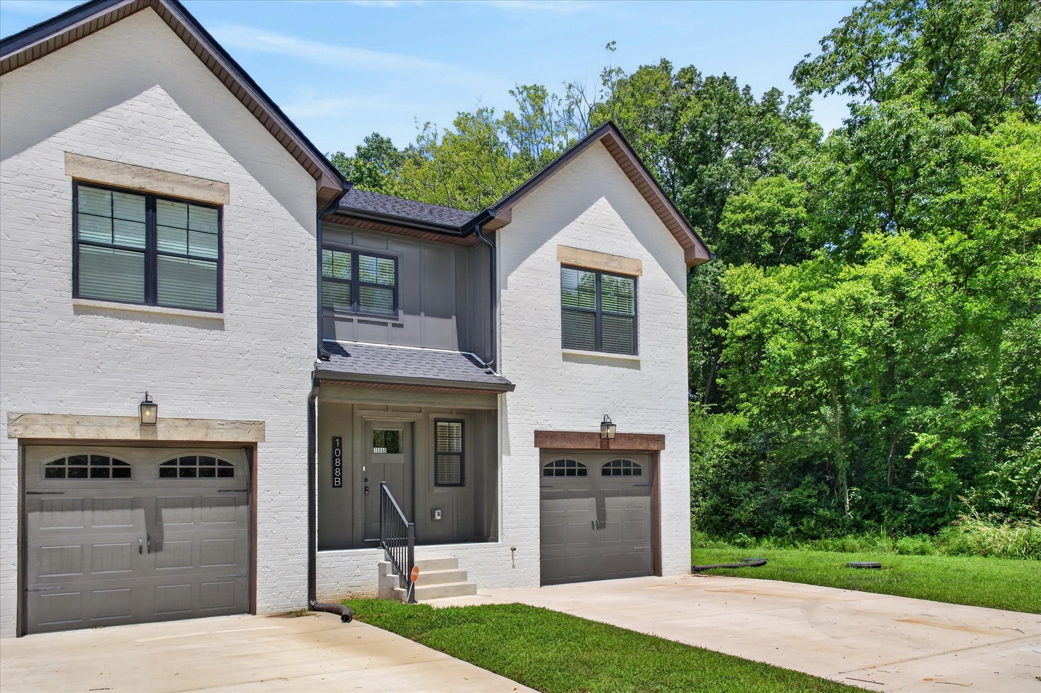 1088 Old Clarksville Pike