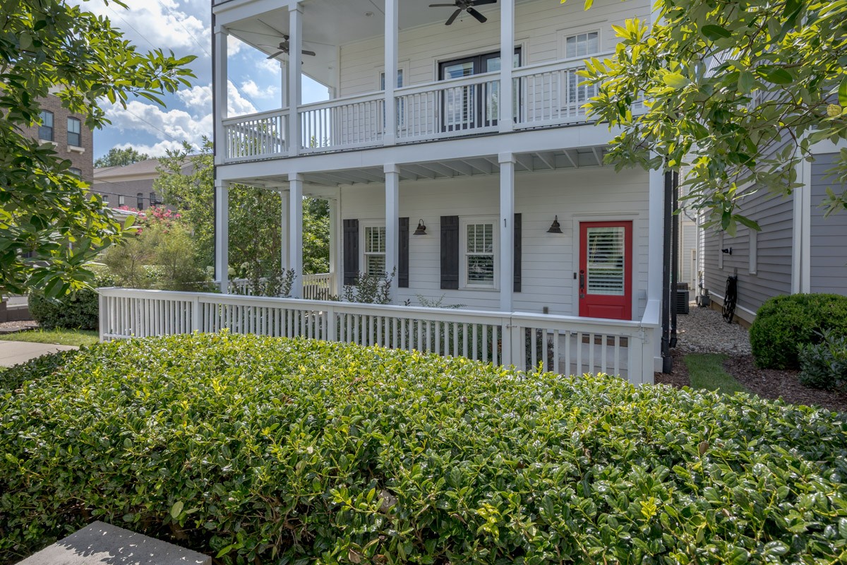 200 Burns Ave 1