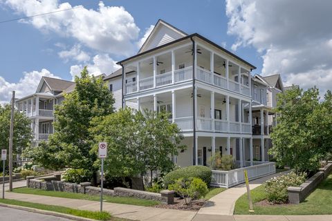 200 Burns Ave 1 Nashville TN 37203