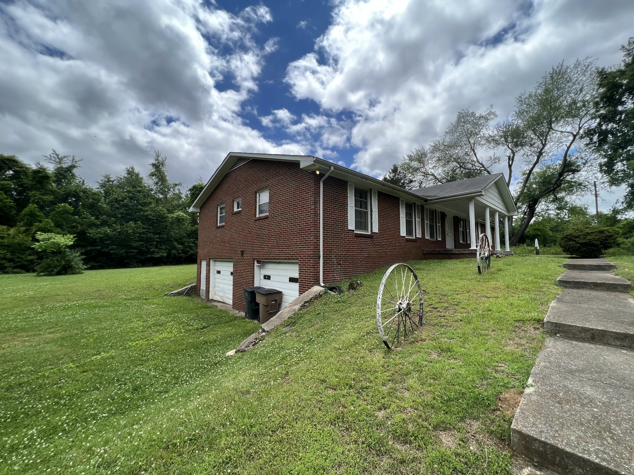 1456 Bell Rd