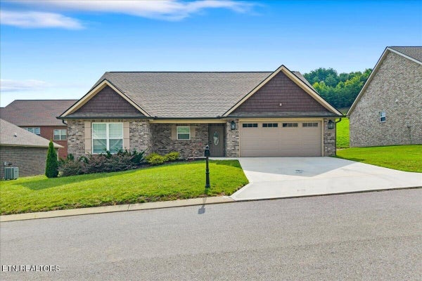 3866 DORAL DR, MARYVILLE, TN 37801 - Image a07adf55b58264204881b995393473f4/1930216860