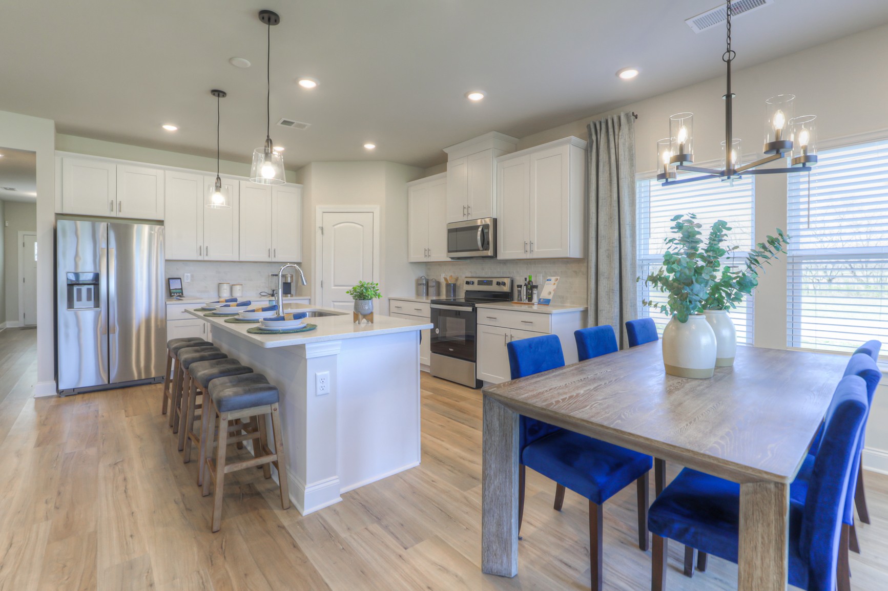 3864 Matthewson Way