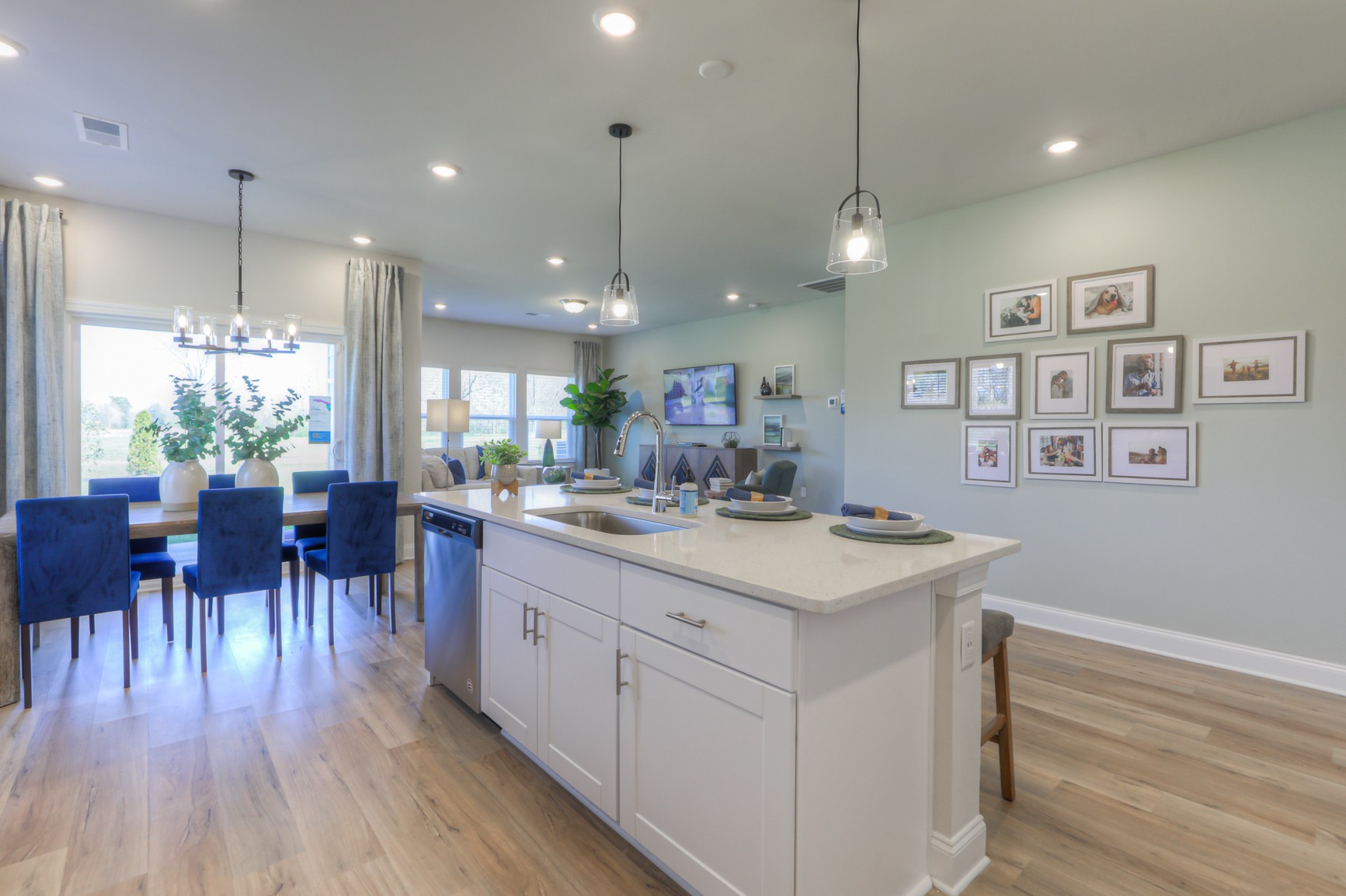 3864 Matthewson Way