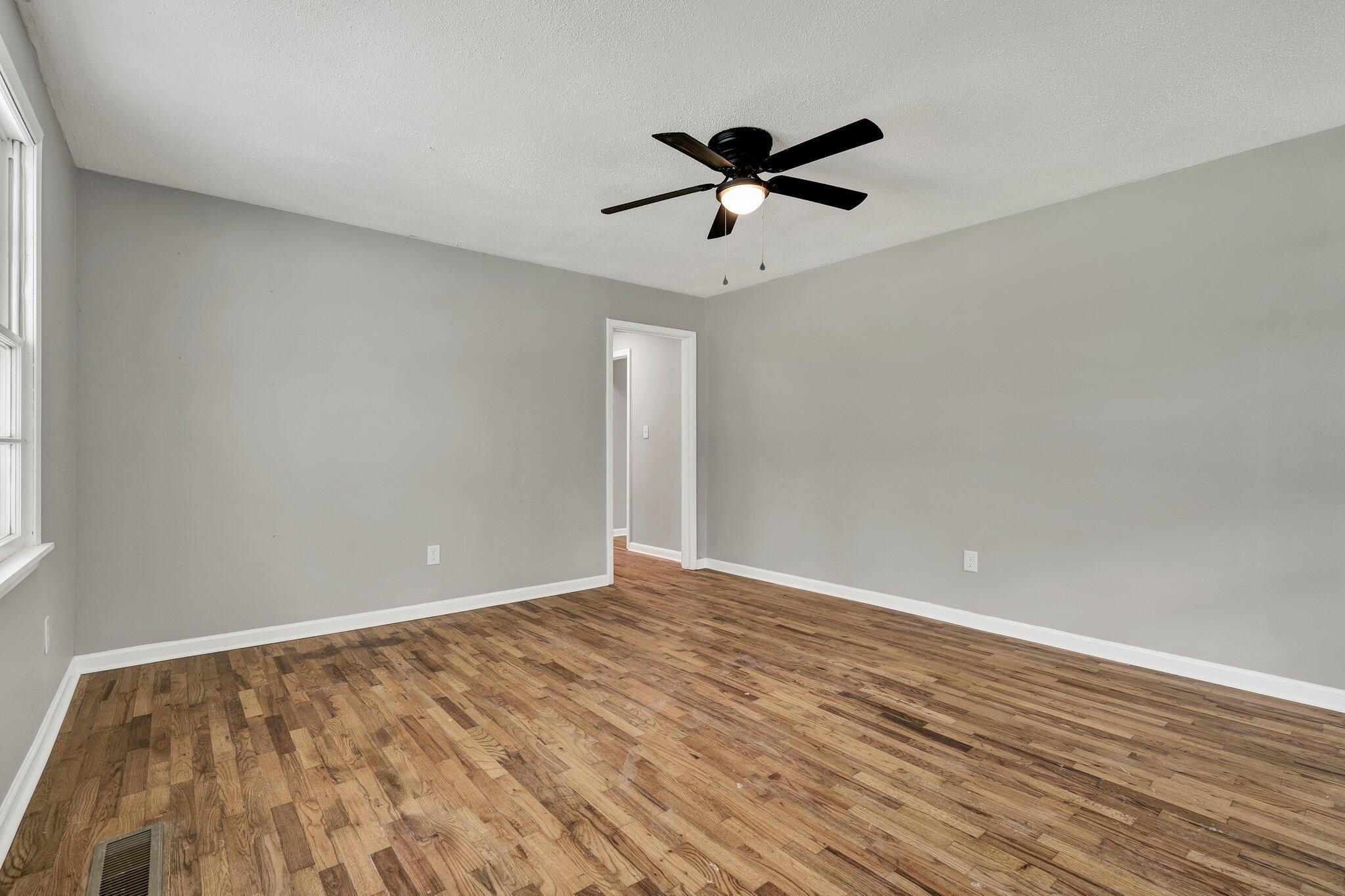 1204 Greenwood Road