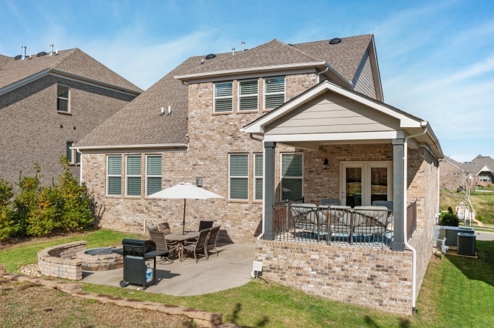 1205 Bradshaw Ln