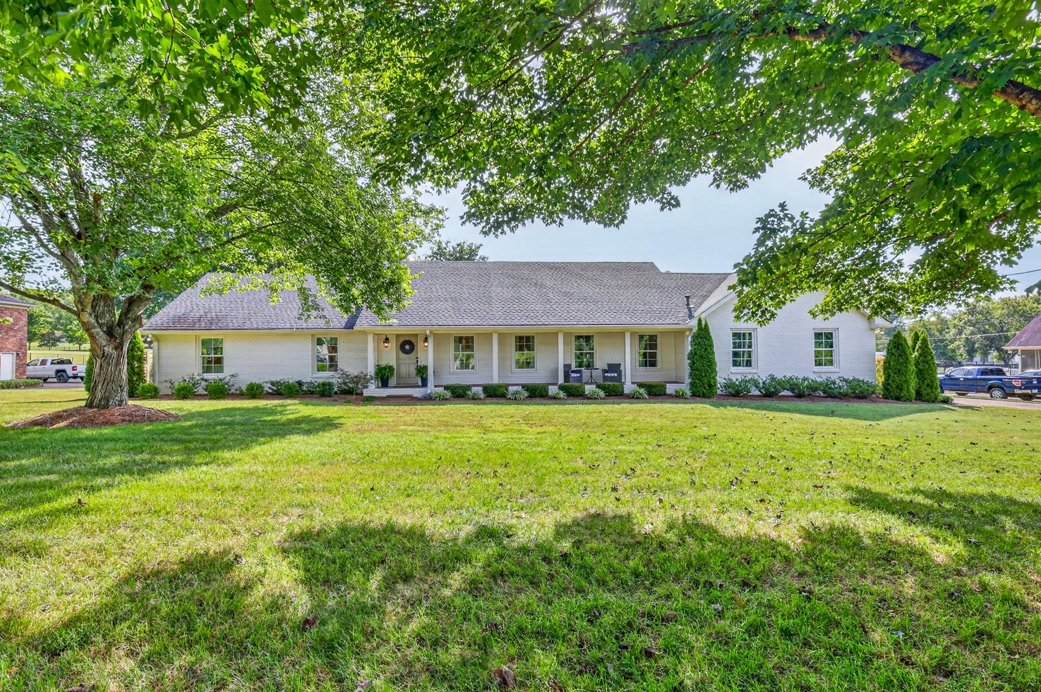 3-bed home for sale in Brentwood, TN 37027, 1305 Chickasaw Dr 1305 Chickasaw Dr, Brentwood TN 37027 3-bed home, photo 1 of 35
