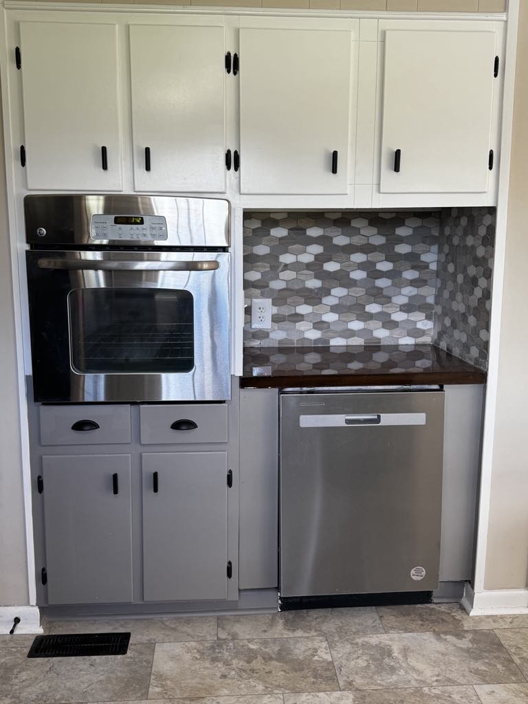 1307 Ellington Dr
