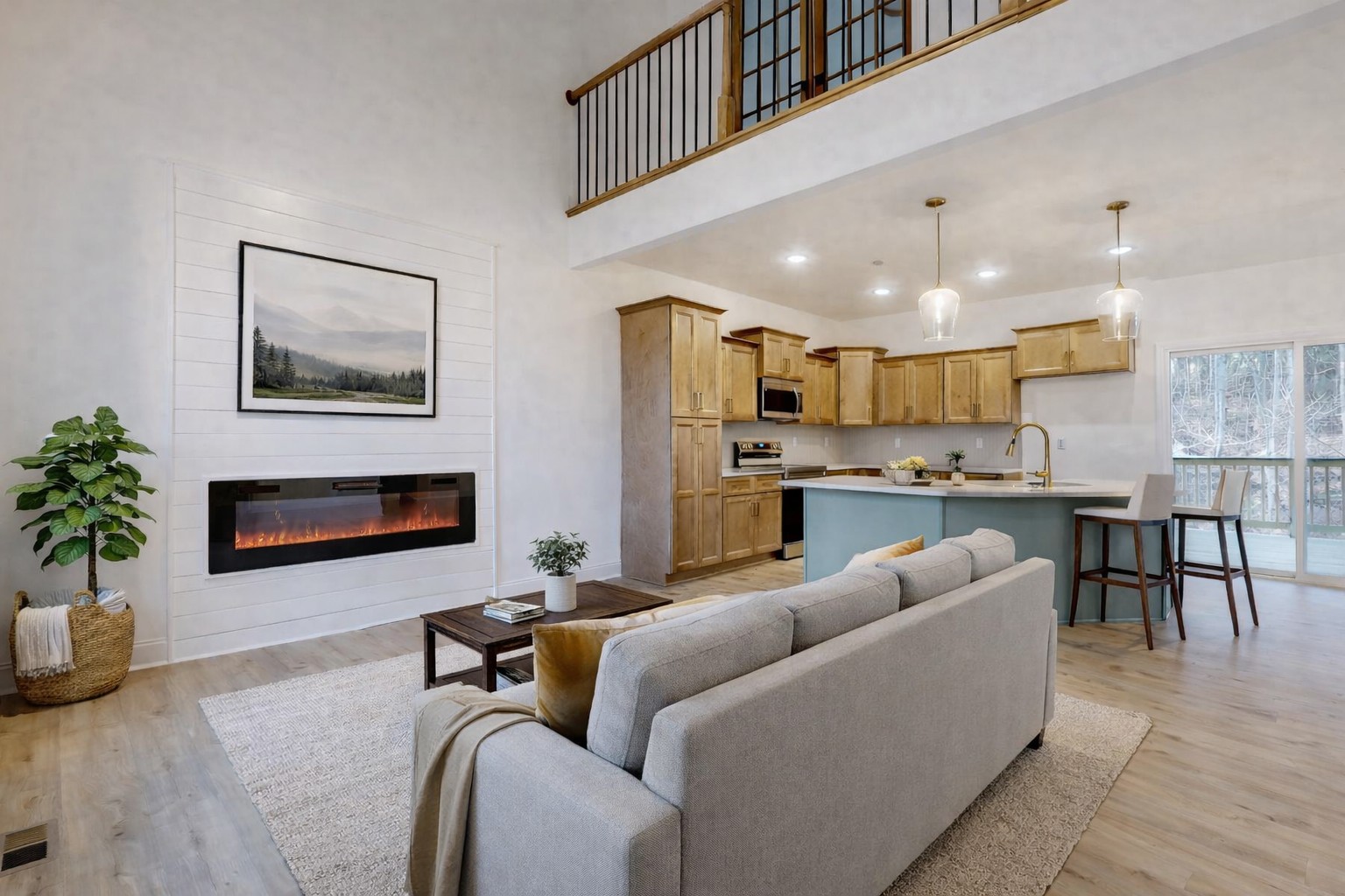 1208 Rooster Ridge Rd