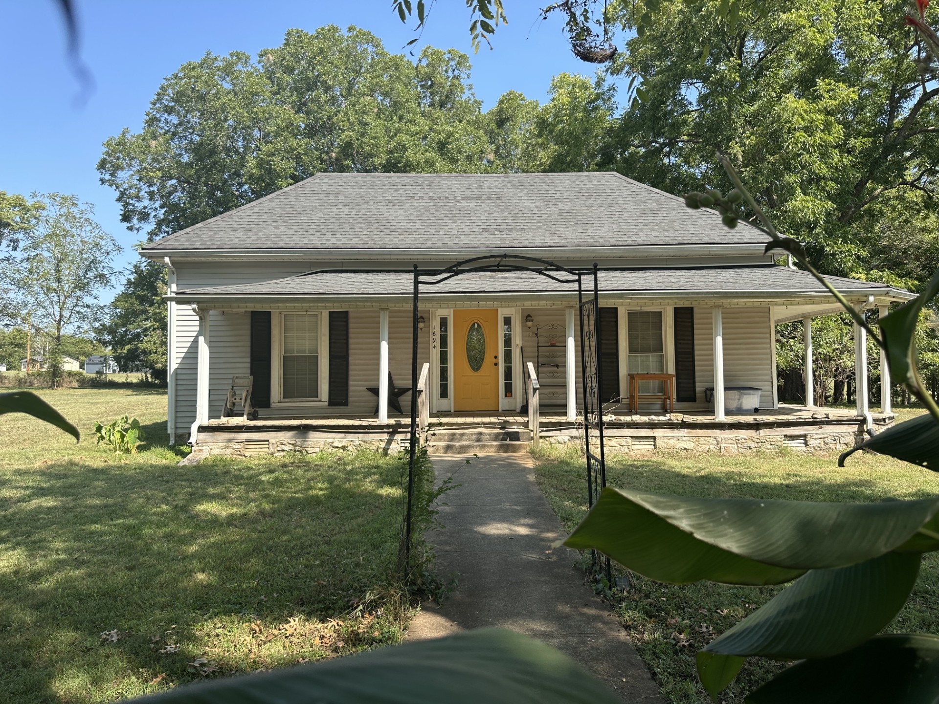 1694 Verona Caney Rd