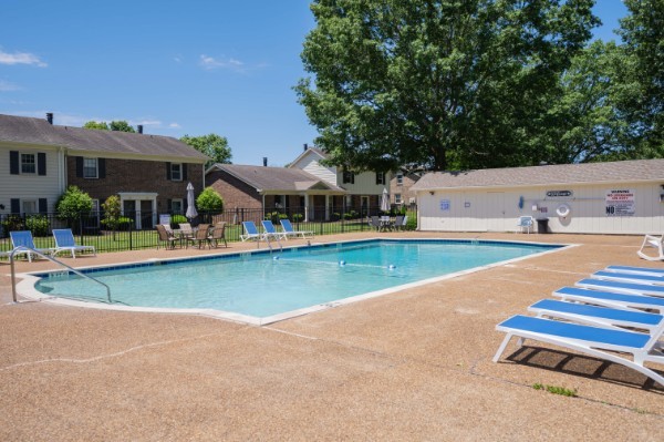 1120 E Northfield Blvd