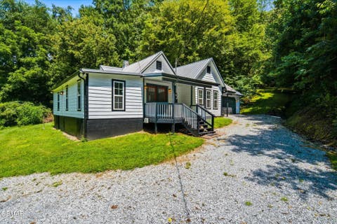 Photo of 890 Indian Gap Road, Sevierville, TN 37876 (MLS # 3513398)