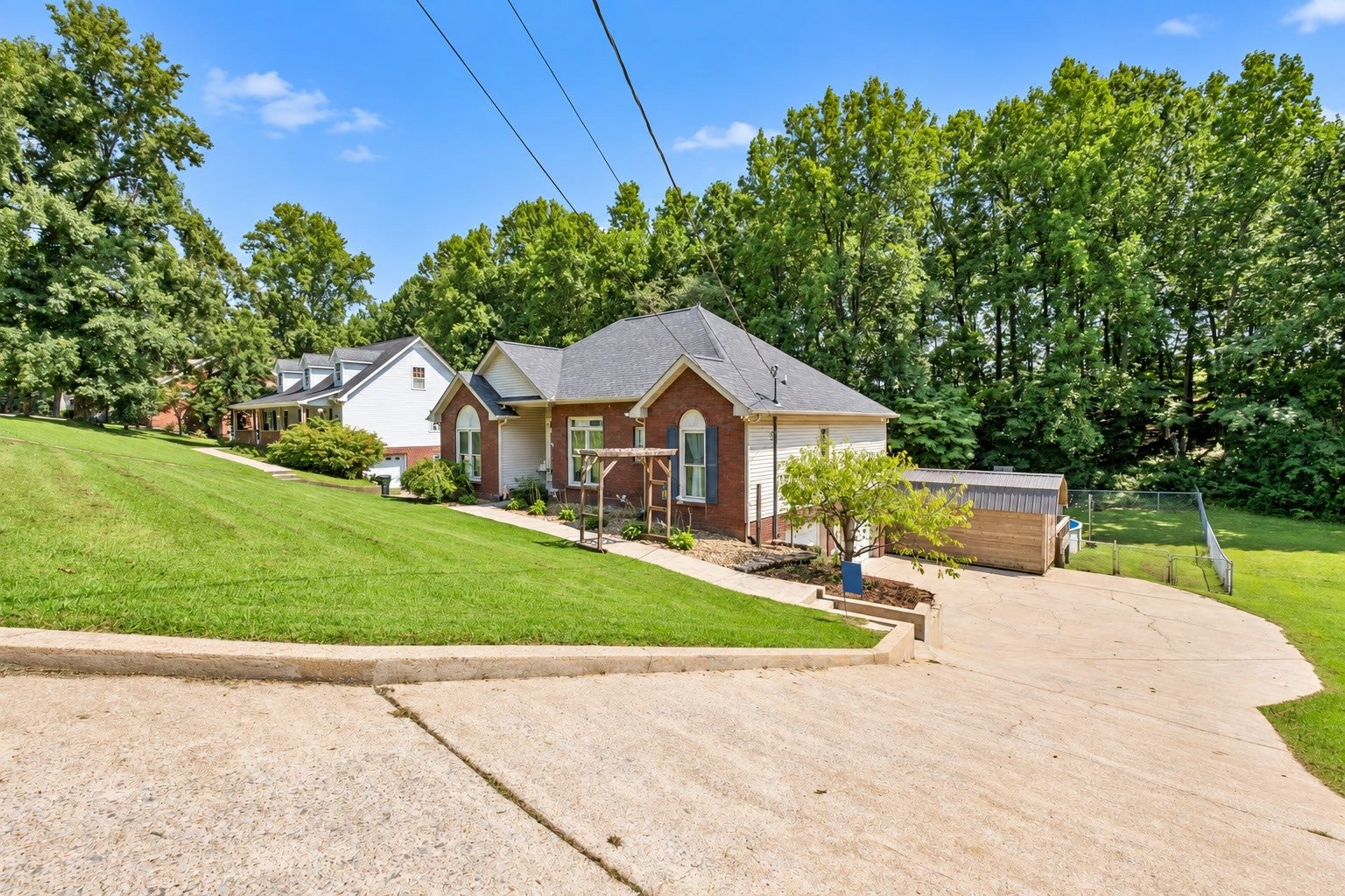 183 Hickory Hollow Dr