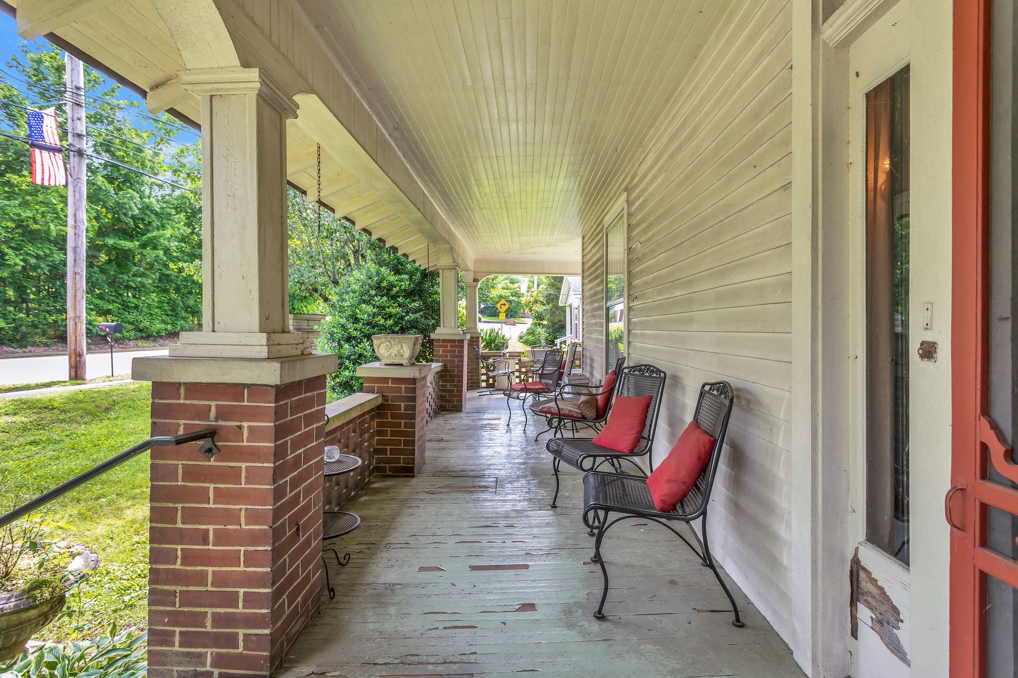 204 Bright Ave